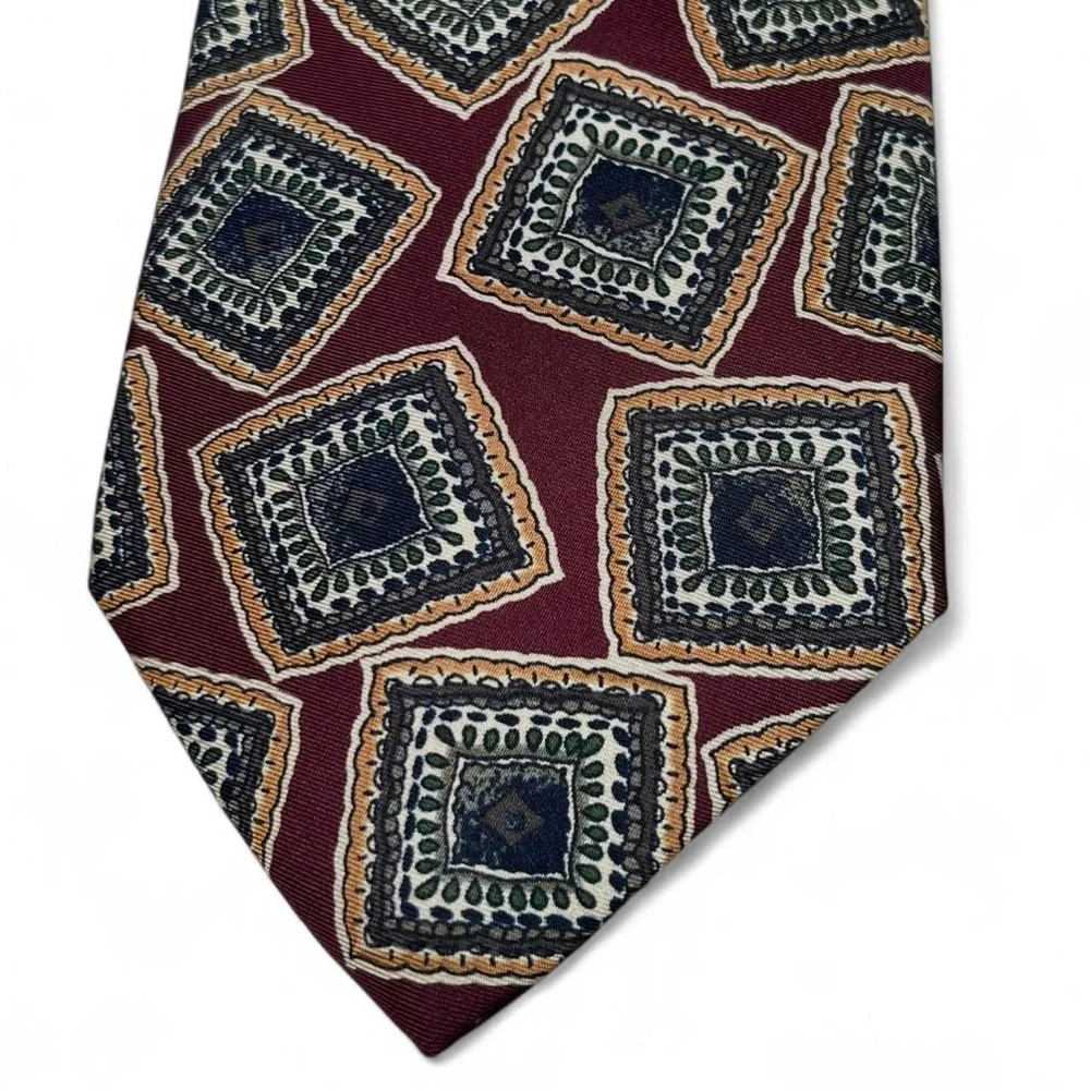 ROBERT TALBOTT Hand Sewn Finest Silk Burgundy Tie w/Square Design Pattern 58